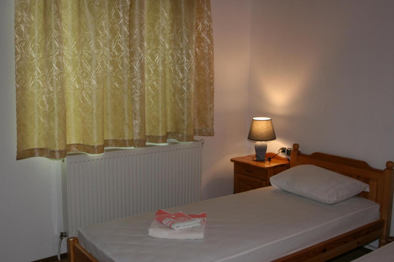 Къща Речен Шепот Hotel Kalofer Exterior photo