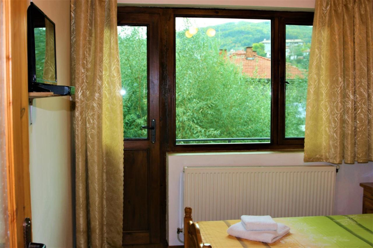Къща Речен Шепот Hotel Kalofer Exterior photo
